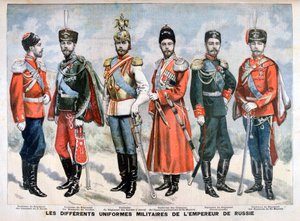 Différents uniformes militaires russes de l
