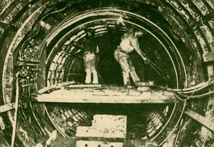 Agrandissement des tunnels sur le City and South London Railway, montrant les nouveaux et anciens diamètres - Unbekannt