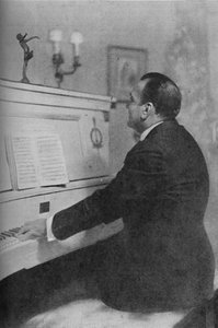 Enrico Caruso - Le célèbre ténor italien au piano, vers 1925