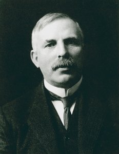Ernest Rutherford 1871-1937, physicien atomique lauréat du prix Nobel, vers 1908