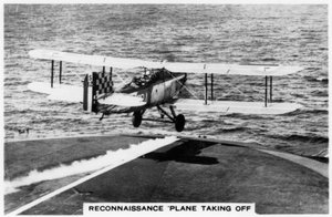 Avion de reconnaissance Fairey III F décollant du porte-avions HMS Courageous, 1937