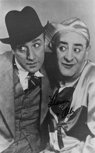 Flanagan et Allen, duo de chant et de comédie britannique, vers 1930