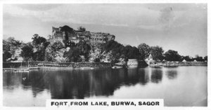 Fort depuis le lac, Burwa, Sagor, Inde, vers 1925 - Unbekannt