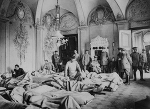 Blessés français et allemands dans un château en France, Première Guerre mondiale - Unbekannt