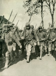 Troupes françaises en marche, Première Guerre mondiale, 1914-1918, c1920 - Unbekannt