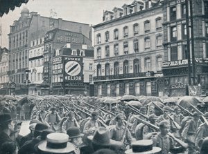 Infanterie allemande entrant à Bruxelles sous la pluie, 1914