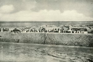 Gardant les rives du canal de Suez, 1919 - Unbekannt