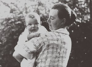 Hilde Mangold 1898-1924 avec son bébé, 1924 - Unbekannt
