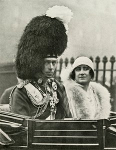 Sa Majesté en costume des Highlands arrivant à la cathédrale Saint-Gilles, Édimbourg, 1929, 1937 - Unbekannt
