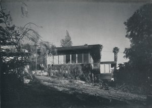 Maison à Los Angeles par Richard J Neutra - Vue du patio et du jardin, 1942