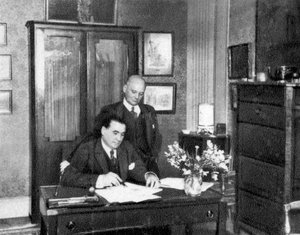 Jérôme et Jean Charaud, écrivains français, 1932