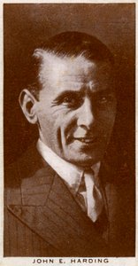 John E Harding, manager et organisateur de boxe britannique, 1938