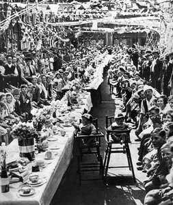 Fête du thé du jubilé pour les enfants à Orville Road, Battersea, Londres, 1935 - Unbekannt