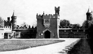 Cour du château de Killyleagh, Killyleagh, Comté de Down, Irlande du Nord, début du 20e siècle - Unbekannt