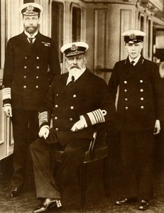 Le roi Édouard VII avec son fils George, prince de Galles, et son petit-fils le prince Edward, 1910, 1935