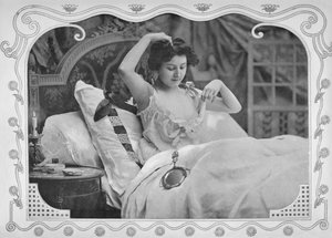 La Comparaison, 1900