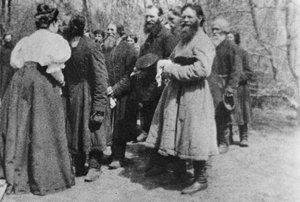 Propriétaire terrien donnant la salutation pascale à ses paysans, Russie, années 1890 - Unbekannt