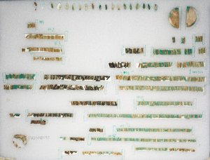 Perles en vrac et deux terminaux, 1980-1801 av. J.-C. - Unbekannt