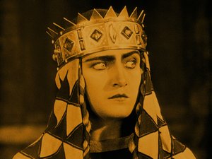 Margarete Schön en Kriemhild dans le film Die Nibelungen : La vengeance de Kriemhild par Fritz Lang, 1924 - Unbekannt
