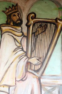 Sanctuaire marial Notre-Dame du lac, Togo. Le roi David jouant de la harpe. Peinture. Togo