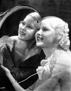 Mary Carlisle, actrice et chanteuse américaine, 1934-1935