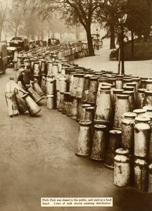 Bidons de lait à Hyde Park pendant la grève générale, Londres - Unbekannt