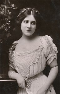 Mademoiselle Edna May, 1878-1948, vers 1930 - Unbekannt