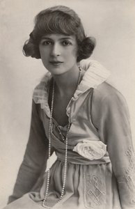 Mlle Julia James, 1890-1964, vers 1930 - Unbekannt