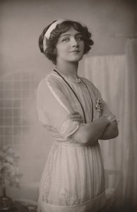 Miss Lily Elsie, 1886-1962, en Alice dans la Dollar Princess - Unbekannt