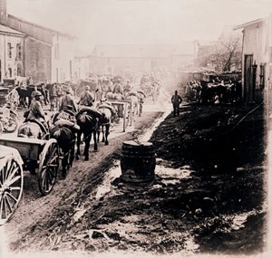 Troupes montées avec des wagons, vers 1914-1918 - Unbekannt