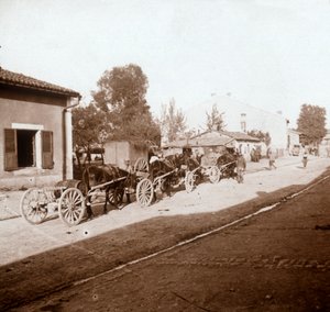Chariots de mulets avec des provisions, Verdun, nord de la France, vers 1914-1918 - Unbekannt