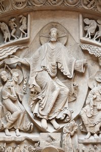Musée National des Monuments Français. Basilique Sainte Marie Madeleine, Vézelay. Façade ouest. Christ en Gloire. Moulage. Gros plan, Paris, France
