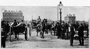 Sur les pierres, marché aux bestiaux d