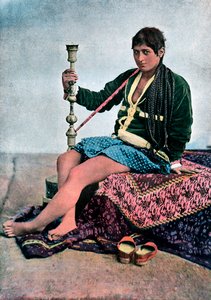 Femme persane fumant à Kalgan, vers 1890 - Unbekannt