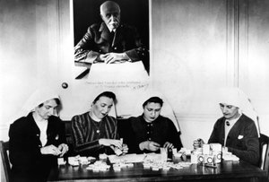 Préparation de bonbons vitaminés, France occupée par les Allemands, 1940-1944 - Unbekannt