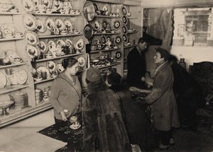 Aperçu avant la vente aux enchères des biens de la famille du tsar Romanov, Moscou, 1927 - Unbekannt
