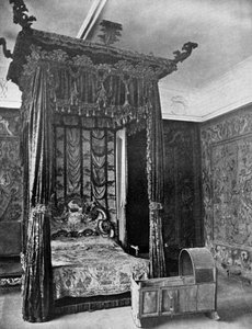 Lit de la reine Elizabeth, Haddon Hall, Derbyshire, 1924-1926