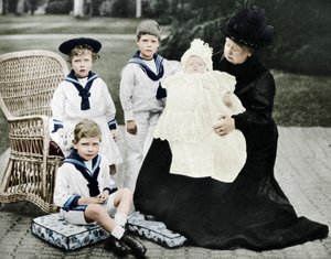 La reine Victoria avec ses arrière-petits-enfants à Osborne House, Île de Wight, 1900 - Unbekannt
