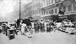 Barricades révolutionnaires sur Liteyny Prospekt, Petrograd, Russie, 27 février 1917 - Unbekannt
