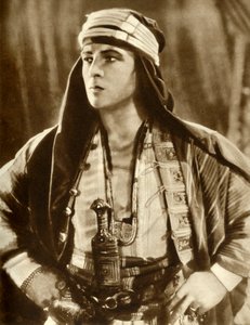 Rudolph Valentino dans Le Cheik, 1921 - Unbekannt
