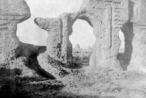 Murs en ruine du Jardin Enchanté, juste à l