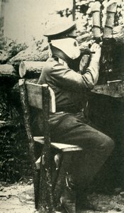 Soldat russe utilisant un fusil périscope, Première Guerre mondiale, 1914-1918 - Unbekannt