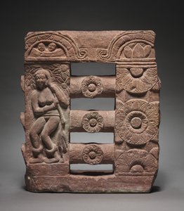 Section de balustrade monolithique avec baigneur et médaillons de lotus, vers 150-250