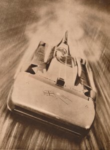 Sir Malcolm Campbell à grande vitesse dans 