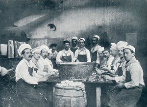 Certains des cuisiniers préparant la soupe à la Messagerie Van Gand - Unbekannt