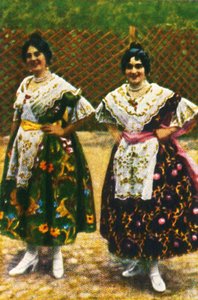 Femmes espagnoles en costume traditionnel, vers 1928 - Unbekannt
