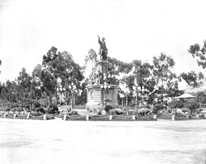 Statue de Colomb sur le Paseo, Mexico, vers 1900