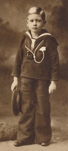 Toujours en costume de marin - Prince Albert à l