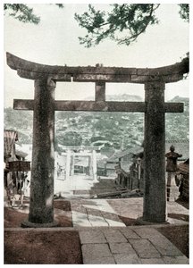 Torii en pierre, Temple Suwa, Nagasaki, Japon, 1904 - Unbekannt