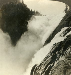 Splendeur terrifiante des puissantes chutes de Riukan, où elles commencent leur chute de 800 pieds, Norvège, vers 1905 - Unbekannt